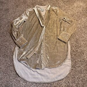 Anthropologie MAEVE Champagne Crushed Velvet Button-up Tunic Shirt - Women’s 8